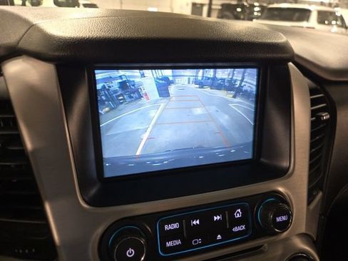 Used 2020 GMC Yukon SLT w/ Premium Edition AWD/4WD image 16