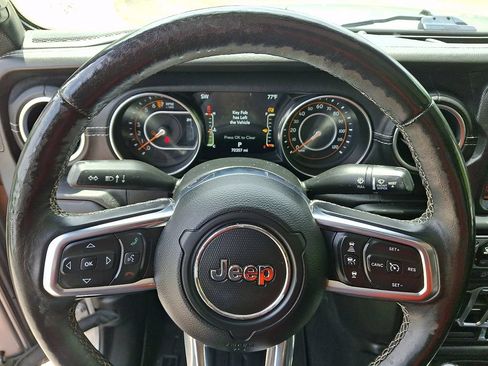 Used 2020 Jeep Gladiator Overland w/ Dual Top Group AWD/4WD image 20