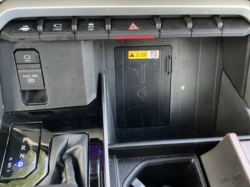 Used 2024 Toyota Sequoia Capstone AWD/4WD image 22