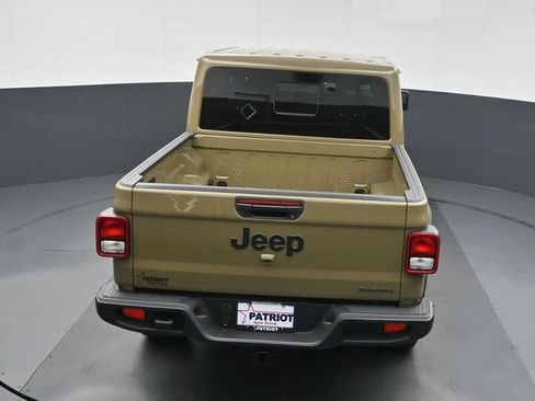 New 2026 Jeep Gladiator Sport AWD/4WD image 32