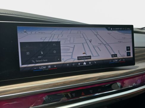 Certified 2023 BMW i7 xDrive60 AWD/4WD image 14