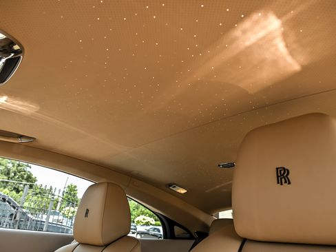 Used 2016 Rolls-Royce Wraith RWD image 20