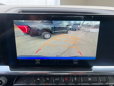 Used 2025 Chevrolet Silverado 1500 LT image 56