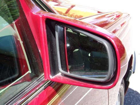 Used 1996 Cadillac De Ville Sedan FWD image 16