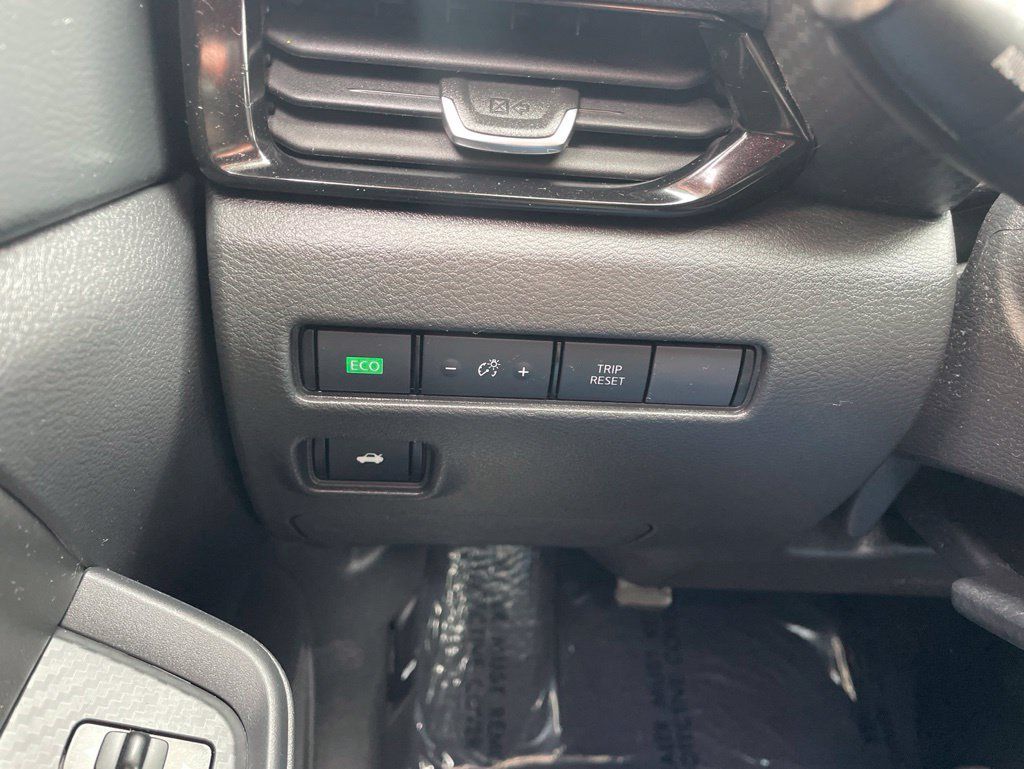 Used 2024 Nissan Sentra SV w/ All-Weather Package FWD image 25