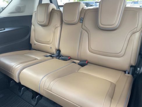 Certified 2026 INFINITI QX80 Luxe w/ Cargo Package AWD/4WD image 11