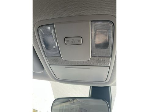 Used 2025 Kia Soul LX w/ LX Technology Package FWD image 14
