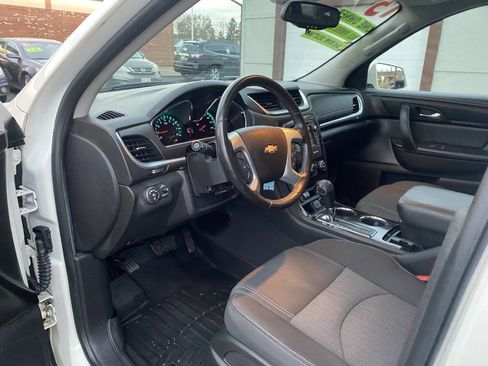 Used 2015 Chevrolet Traverse LT w/ Style and Technology Package image 14