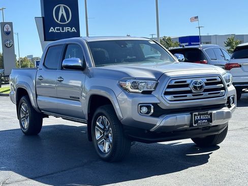 Used 2019 Toyota Tacoma Limited image 8