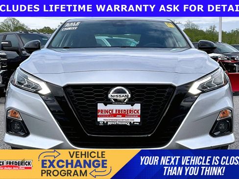 Used 2020 Nissan Altima 2.5 SV image 2