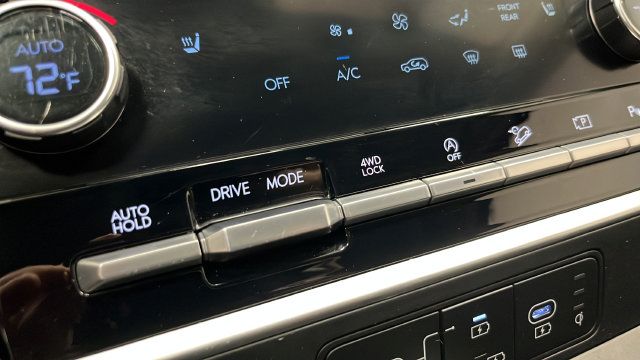 Used 2025 Hyundai Santa Fe XRT AWD/4WD image 41