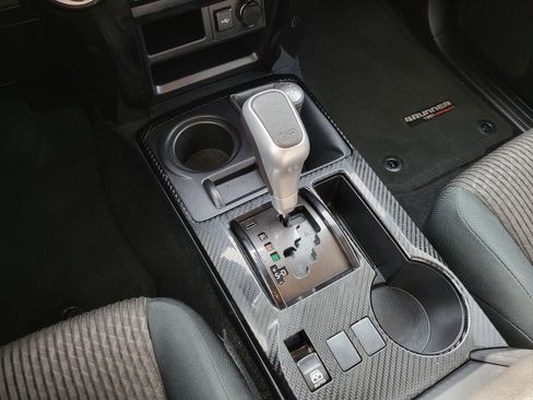 Used 2024 Toyota 4Runner TRD Off-Road image 29