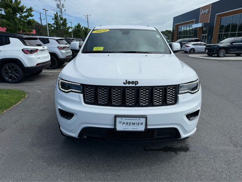 Used 2021 Jeep Grand Cherokee Laredo X AWD/4WD image 2