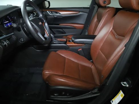 Used 2016 Cadillac XTS Luxury w/ Driver Awareness Package image 18