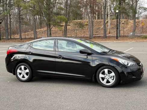 Used 2013 Hyundai Elantra GLS image 4