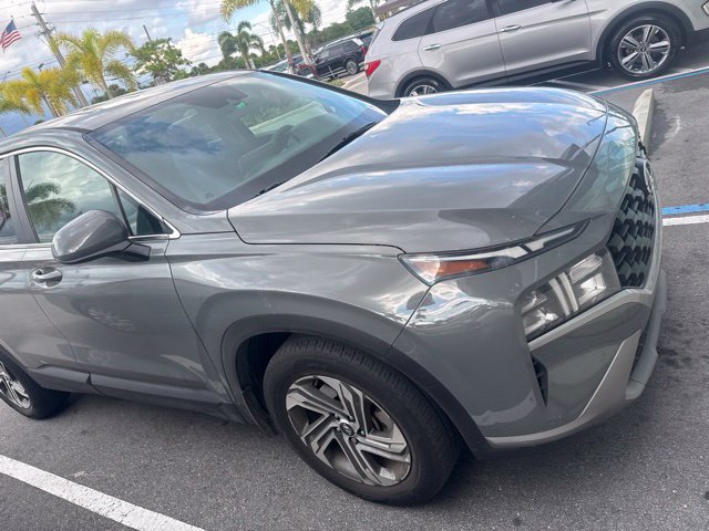 Used 2023 Hyundai Santa Fe SE FWD image 4