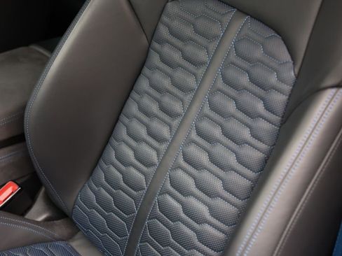 Used 2025 Audi RS 6 performance w/ Blue RS Design Package Plus image 16