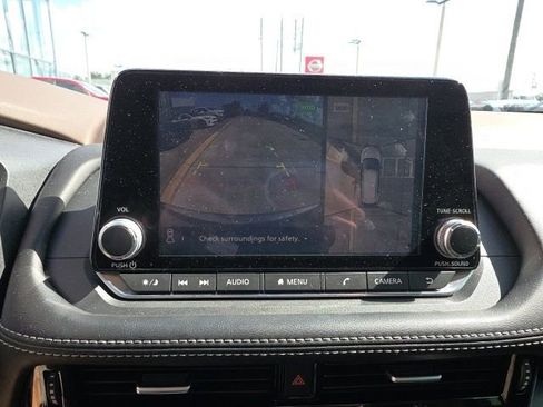 Used 2021 Nissan Rogue SV w/ Premium Package FWD image 20