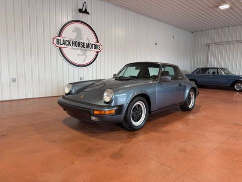 Used 1988 Porsche 911 Carrera RWD image 7
