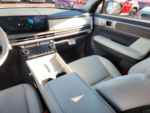 Used 2024 Hyundai Santa Fe Limited image 14