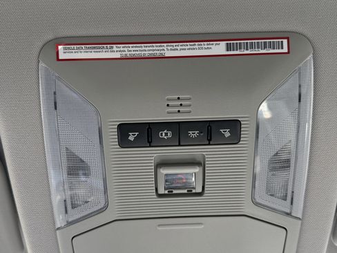 Used 2020 Toyota RAV4 LE FWD image 30