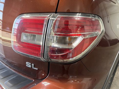 Used 2018 Nissan Armada SL AWD/4WD image 7