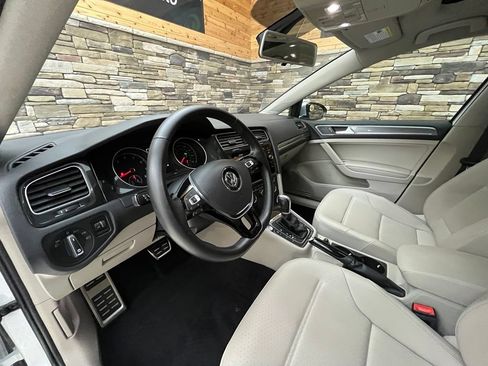 Used 2019 Volkswagen Golf Alltrack SE AWD/4WD image 37