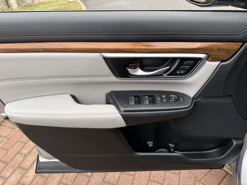 Used 2022 Honda CR-V EX-L image 10