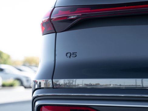 New 2025 Audi Q5 Prestige image 29