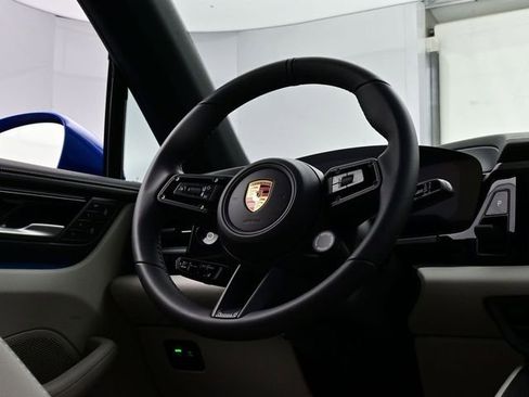 New 2026 Porsche Macan Electric RWD image 21
