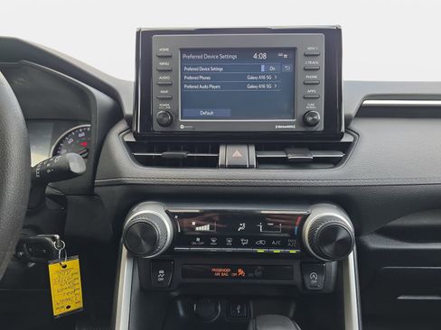 Used 2021 Toyota RAV4 LE image 19