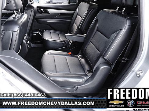 Used 2025 Buick Enclave Preferred image 10