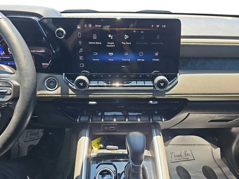 Used 2024 Chevrolet Colorado ZR2 w/ ZR2 Convenience Package III AWD/4WD image 17