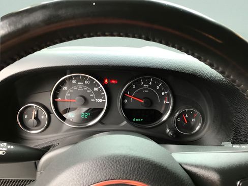 Used 2017 Jeep Wrangler Unlimited Sport w/ Quick Order Package 23S AWD/4WD image 15