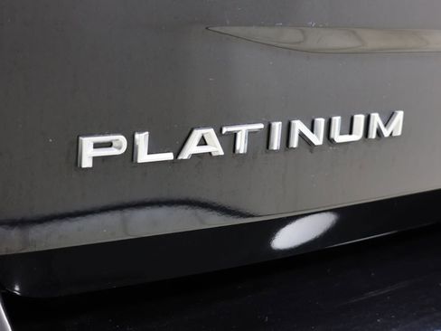 Used 2025 Ford Expedition Platinum AWD/4WD image 17