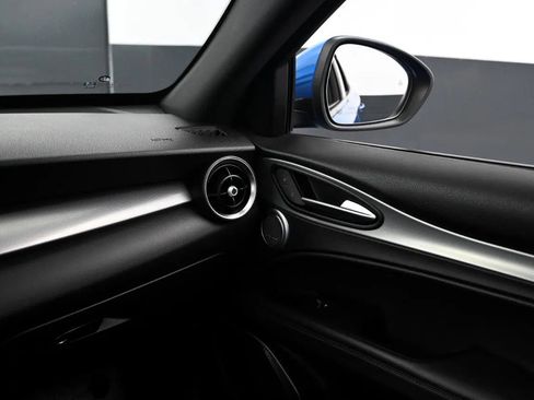 Used 2018 Alfa Romeo Stelvio Ti Sport image 20