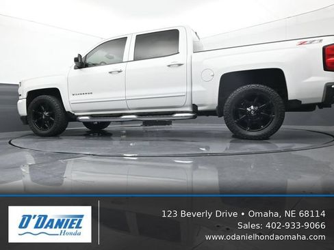 Used 2017 Chevrolet Silverado 1500 LT w/ All Star Edition AWD/4WD image 10
