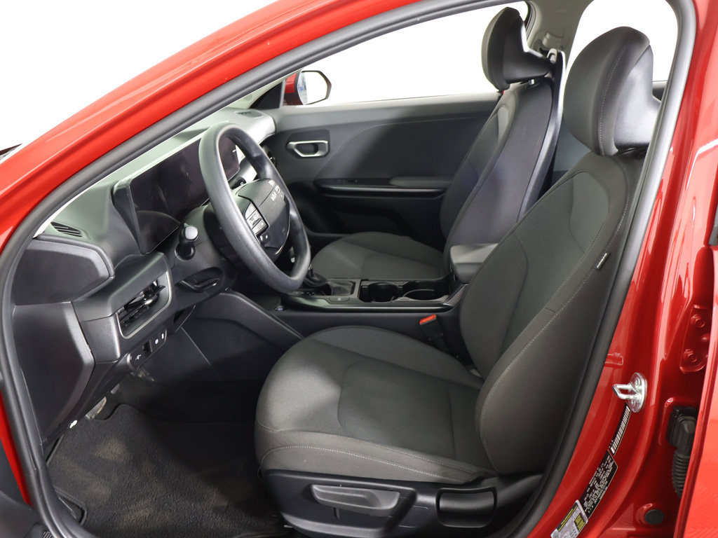 Used 2025 Kia K4 FWD image 26