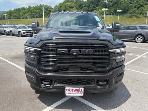 New 2026 RAM 2500 Laramie AWD/4WD image 10