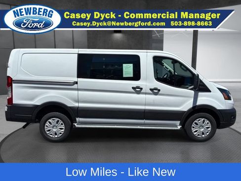 Used 2025 Ford Transit 250 Low Roof w/ Exterior Upgrade Package RWD image 4