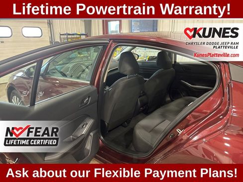 Used 2025 Nissan Altima 2.5 SV image 15