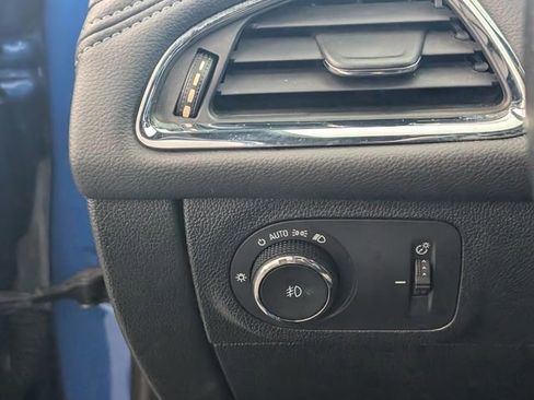 Certified 2017 Chevrolet Cruze Premier w/ RS Package image 19