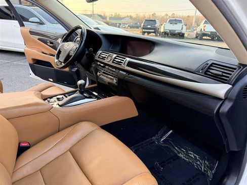 Used 2014 Lexus LS 460 w/ Comfort Package RWD image 13