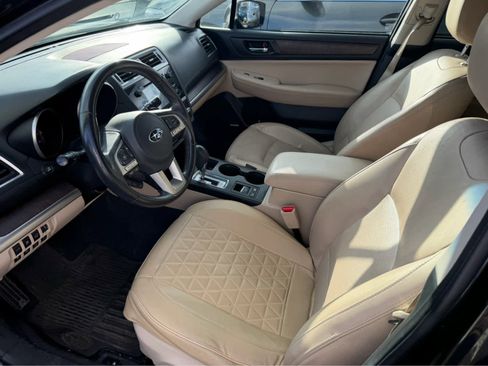 Used 2017 Subaru Outback 2.5i Limited image 3