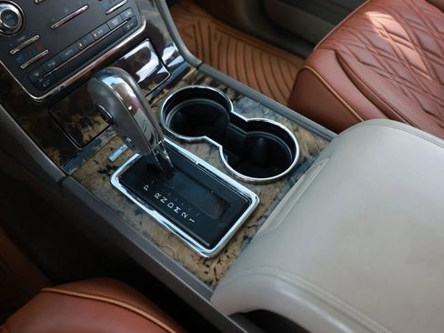 Used 2015 Lincoln Navigator L 2WD image 40