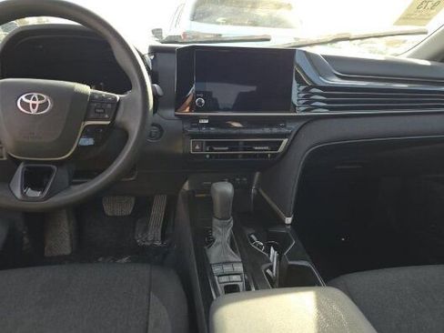 Used 2025 Toyota Camry LE image 12