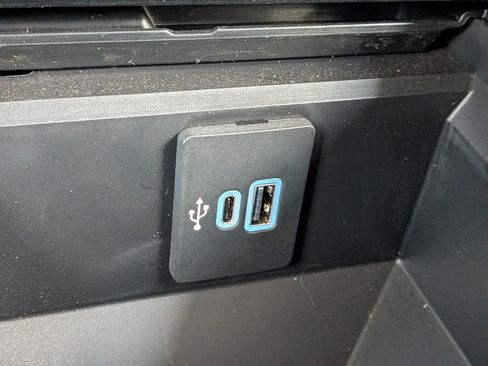 Certified 2026 Ford F250 Lariat w/ Black Appearance Package image 25