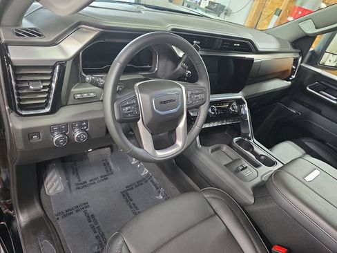 Used 2025 GMC Sierra 3500 Denali w/ Denali Reserve Package AWD/4WD image 15
