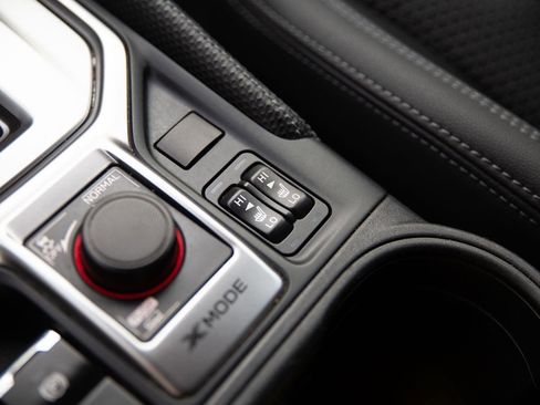 Used 2024 Subaru Forester Premium image 17