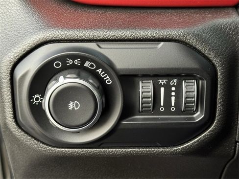 Used 2019 Jeep Wrangler Unlimited Rubicon image 24